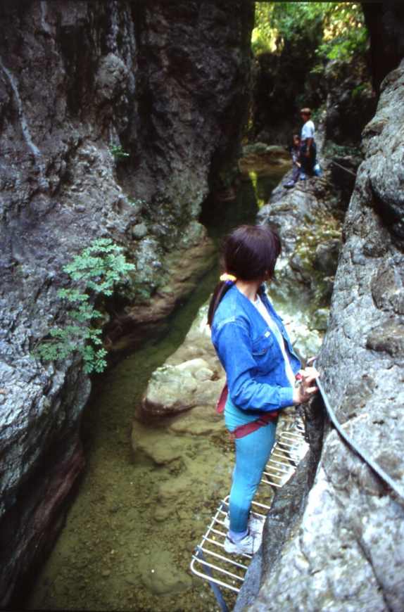 Via ferrata all'interno delle gole